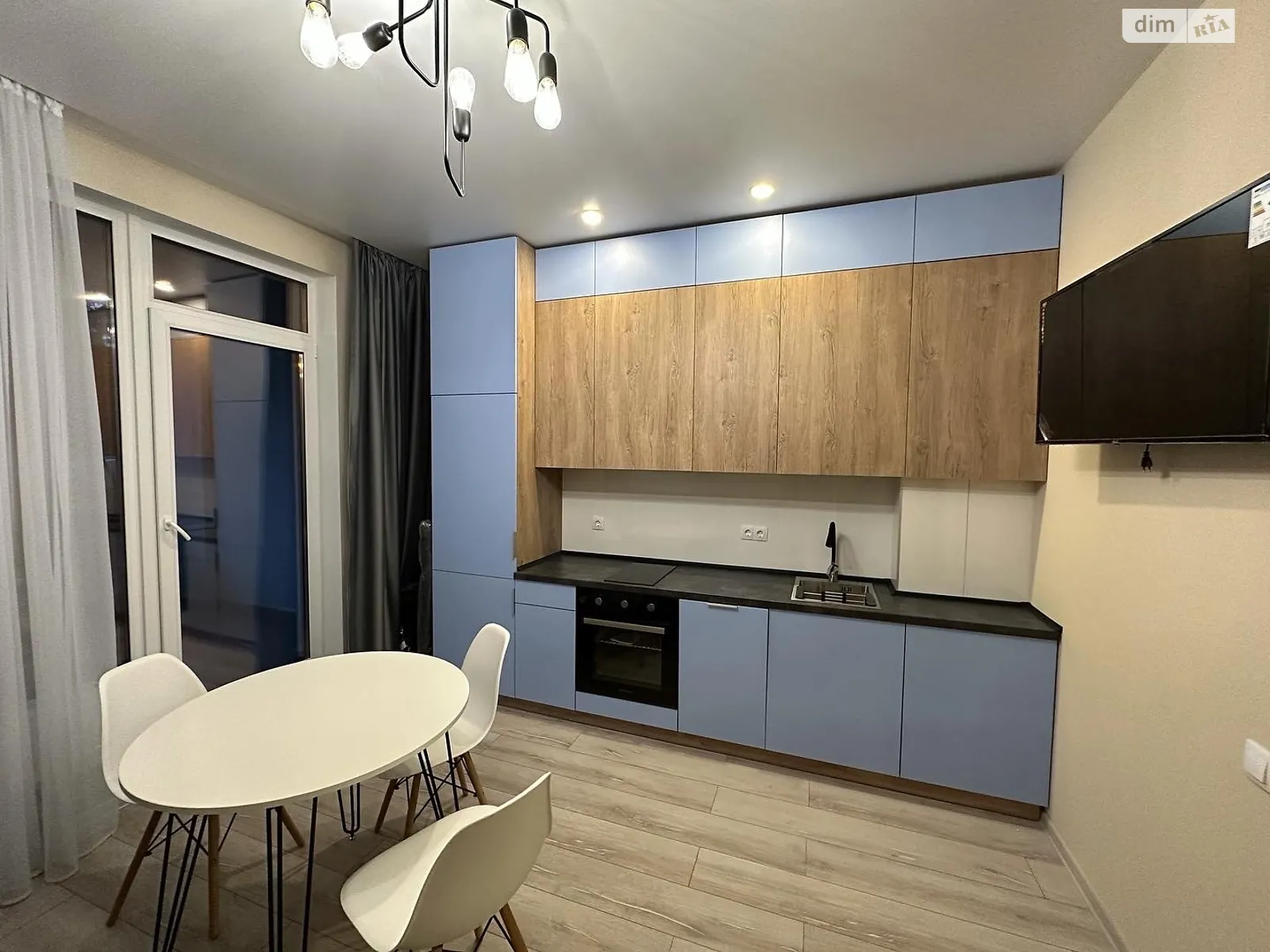 Продается 2-комнатная квартира 46 кв. м в Одессе, ул. Валерия Самофалова, 20 - фото 1