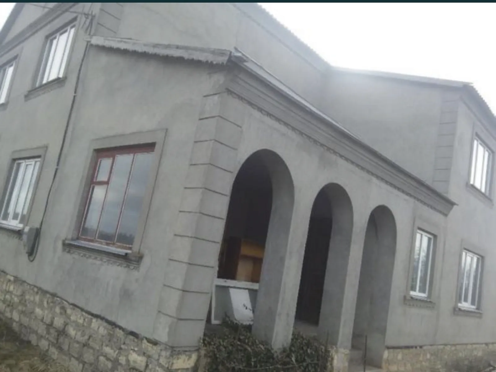 Продается дом на 2 этажа 300 кв. м с гаражом, цена: 30000 $ - фото 1