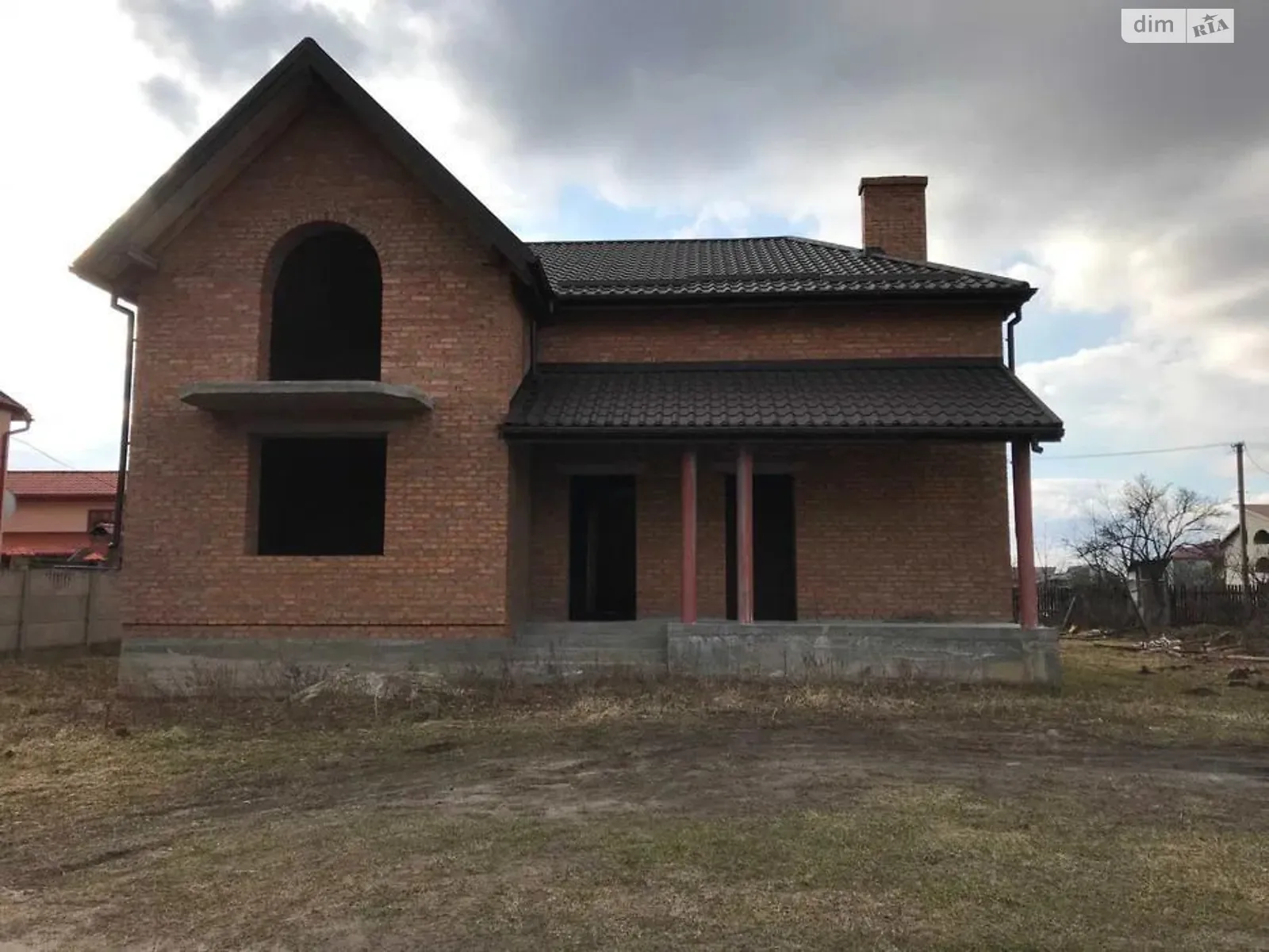 Продається одноповерховий будинок 180 кв. м з каміном, цена: 65000 $