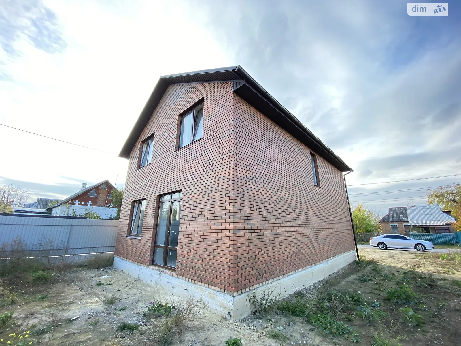 Продается дом на 2 этажа 130 кв. м с беседкой, цена: 92000 $ - фото 1