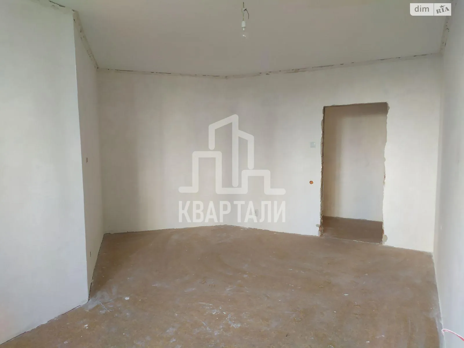 Продається 3-кімнатна квартира 114.5 кв. м у Києві, вул. Княжий Затон, 21