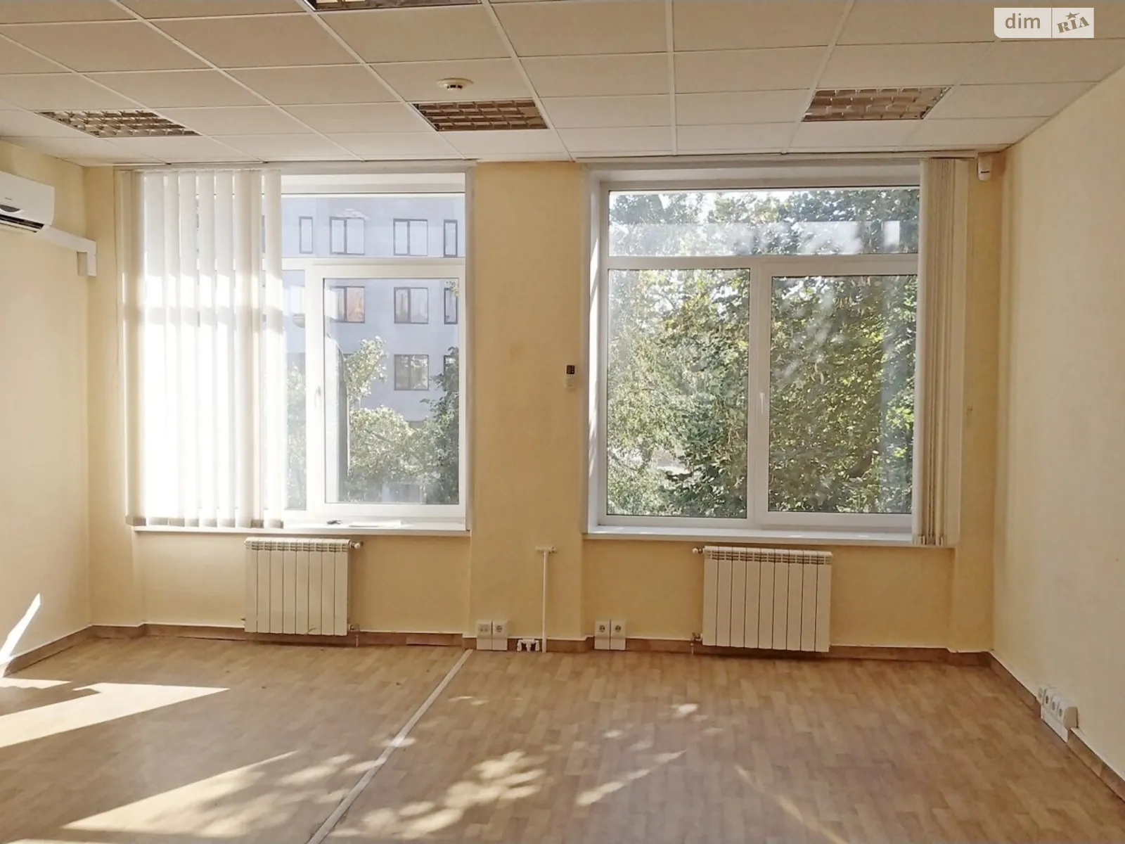 Здається в оренду офіс 63 кв. м в бізнес-центрі, цена: 15980 грн - фото 1