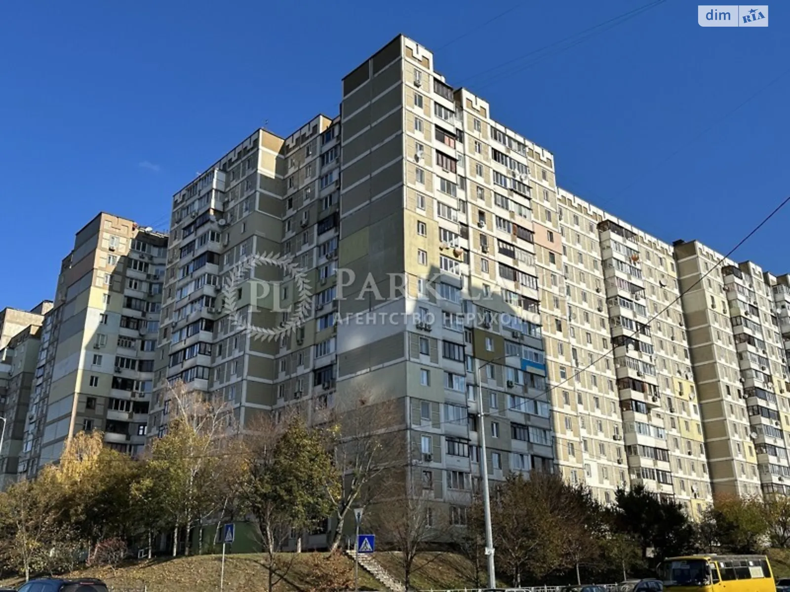 Продается 3-комнатная квартира 77 кв. м в Киеве, ул. Николая Ушакова, 16 - фото 1