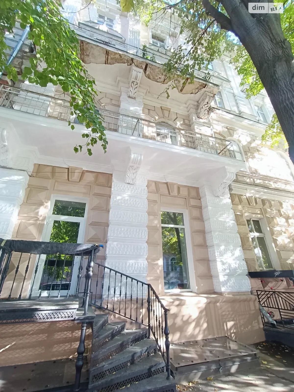 Продается 5-комнатная квартира 135 кв. м в Одессе, ул. Дворянская - фото 1