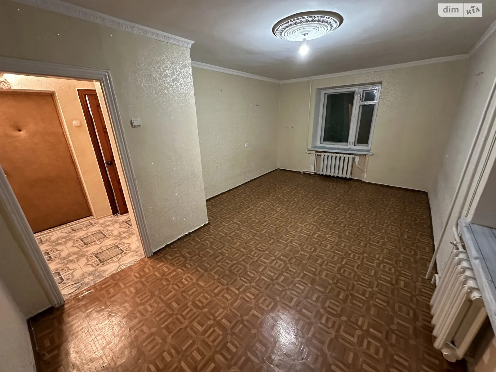 Продається 1-кімнатна квартира 33 кв. м у Миколаєві, просп. Центральний