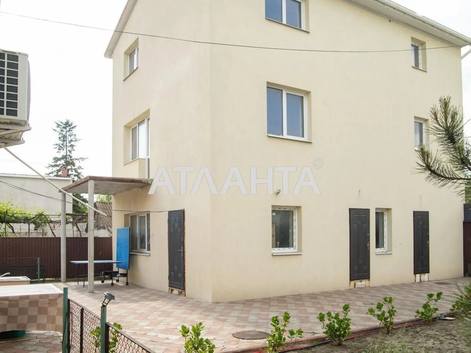 Продается дом на 3 этажа 168.1 кв. м с верандой, цена: 145000 $ - фото 1