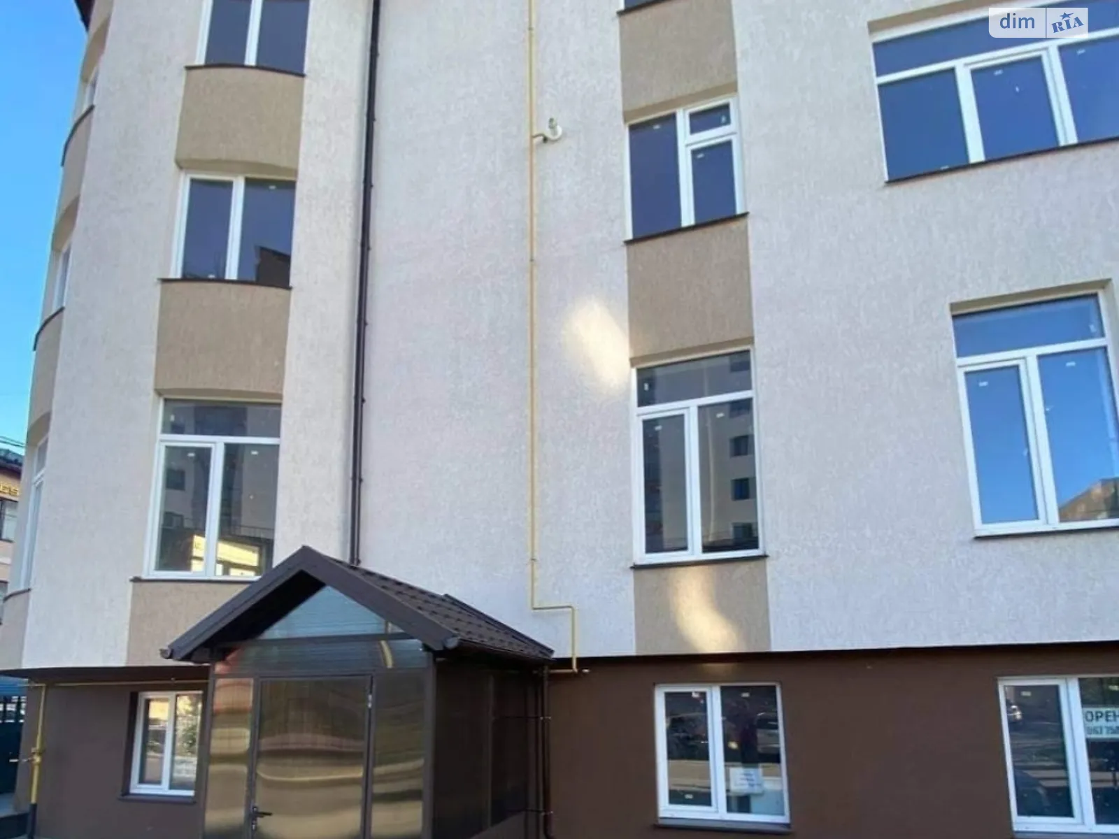 Продается офис 95 кв. м в бизнес-центре, цена: 76000 $ - фото 1