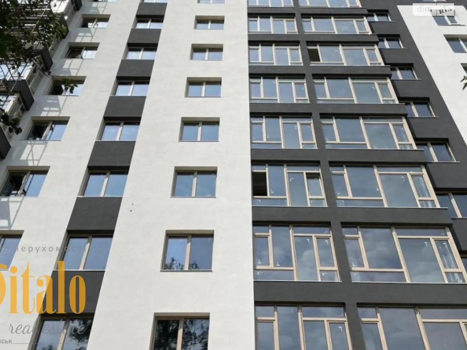 Продается 1-комнатная квартира 39.5 кв. м в Ивано-Франковске, цена: 36000 $ - фото 1