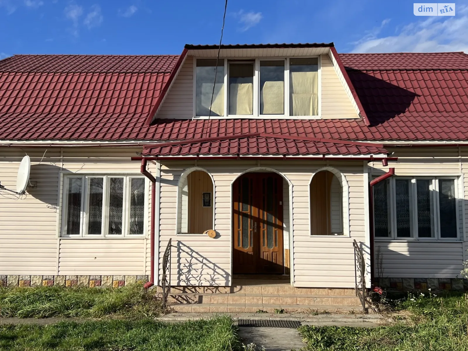 Продається будинок 2 поверховий 126 кв. м з гаражем, цена: 45000 €