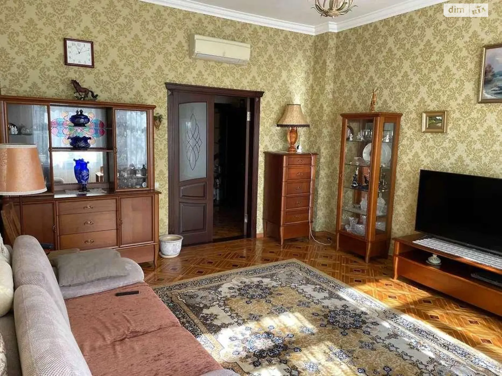 Продается 3-комнатная квартира 90 кв. м в Киеве, Стратегическое шоссе, 37