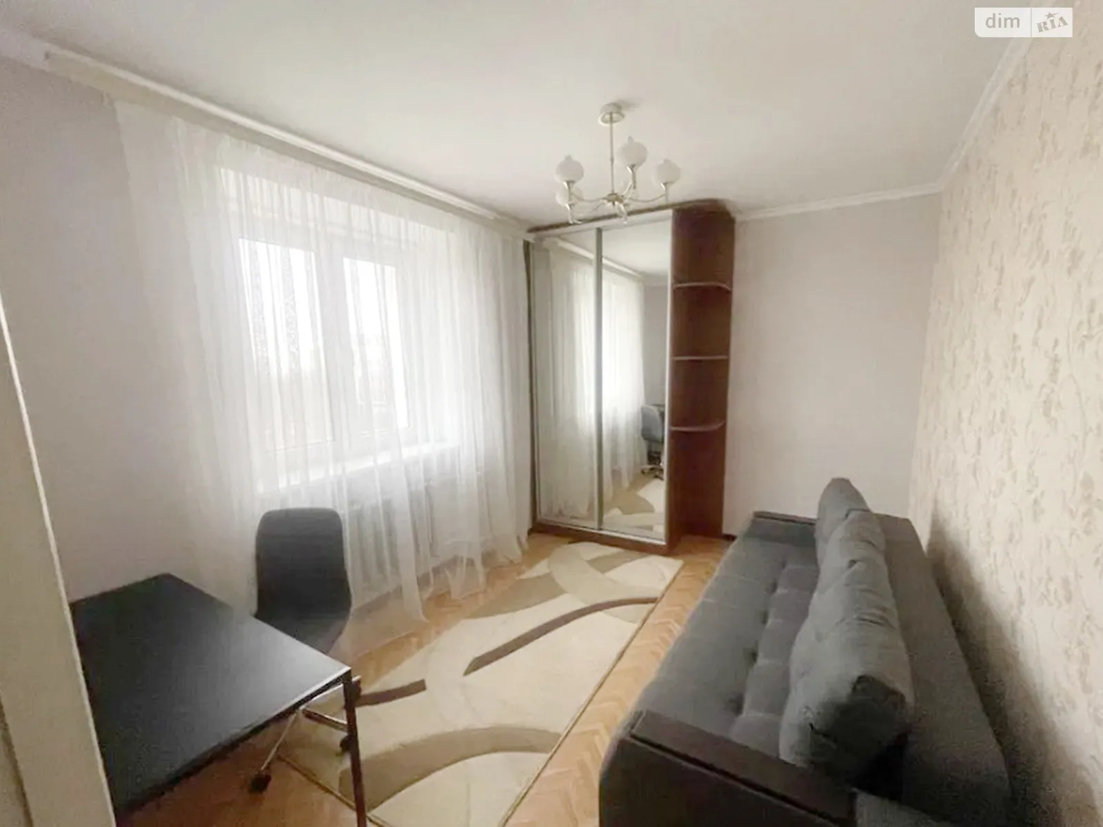Продается 3-комнатная квартира 70 кв. м в Одессе - фото 1