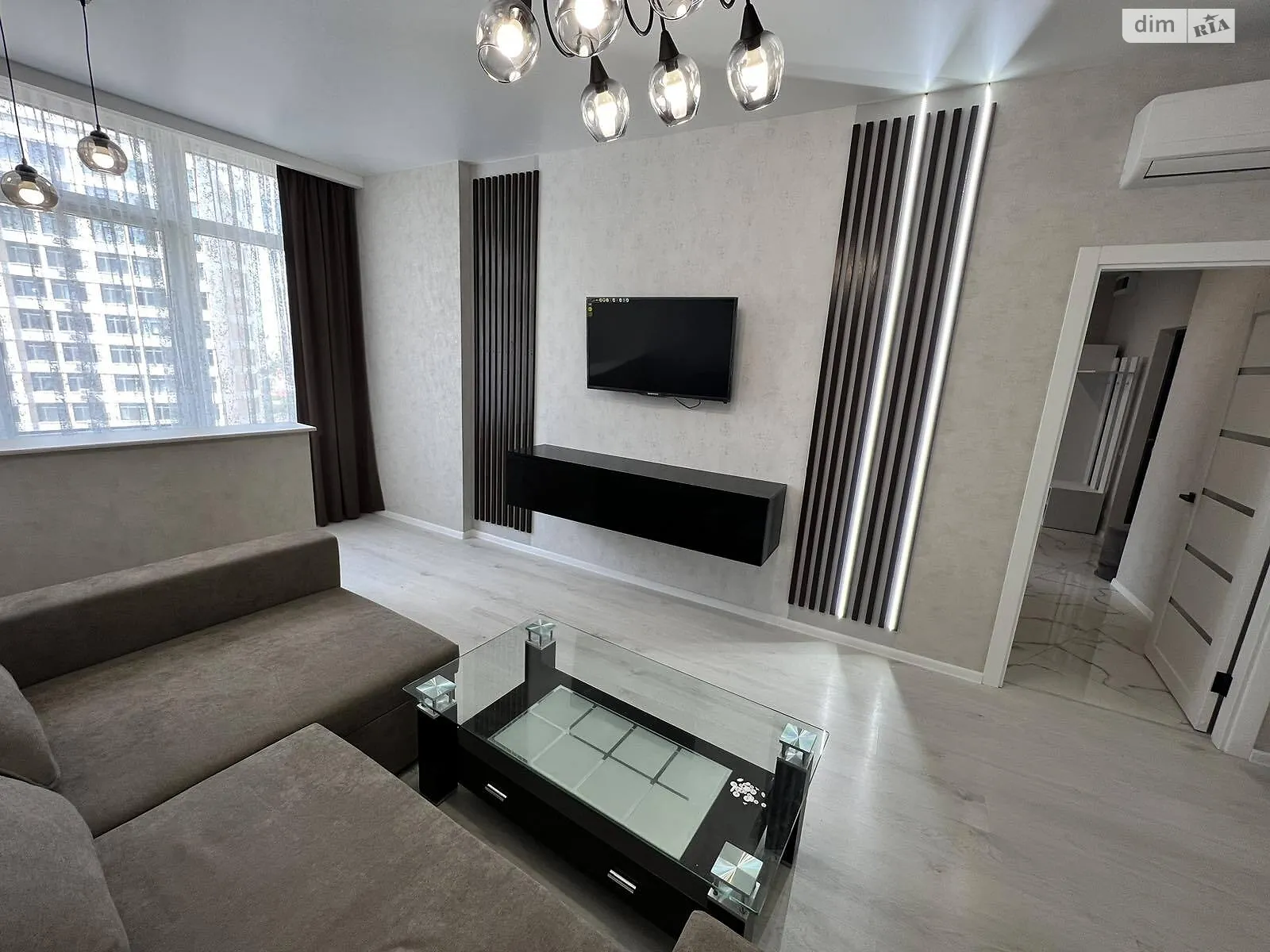 Продается 2-комнатная квартира 60 кв. м в Одессе, ул. Каманина - фото 1