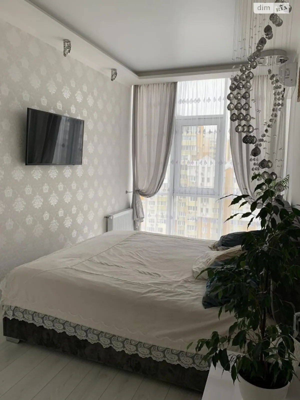 Продается 2-комнатная квартира 57 кв. м в Крыжановка, ул. Академика Сахарова, 3А