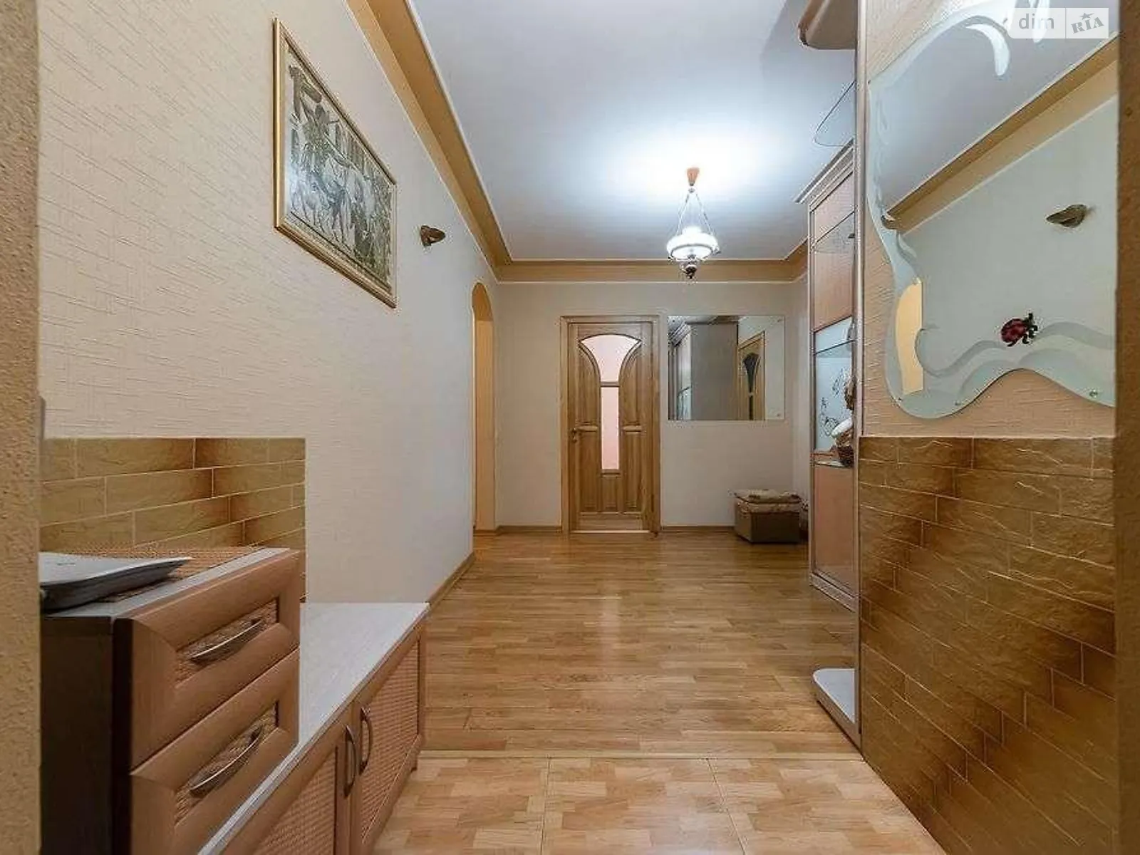 Продается 3-комнатная квартира 80 кв. м в Киеве, цена: 83000 $