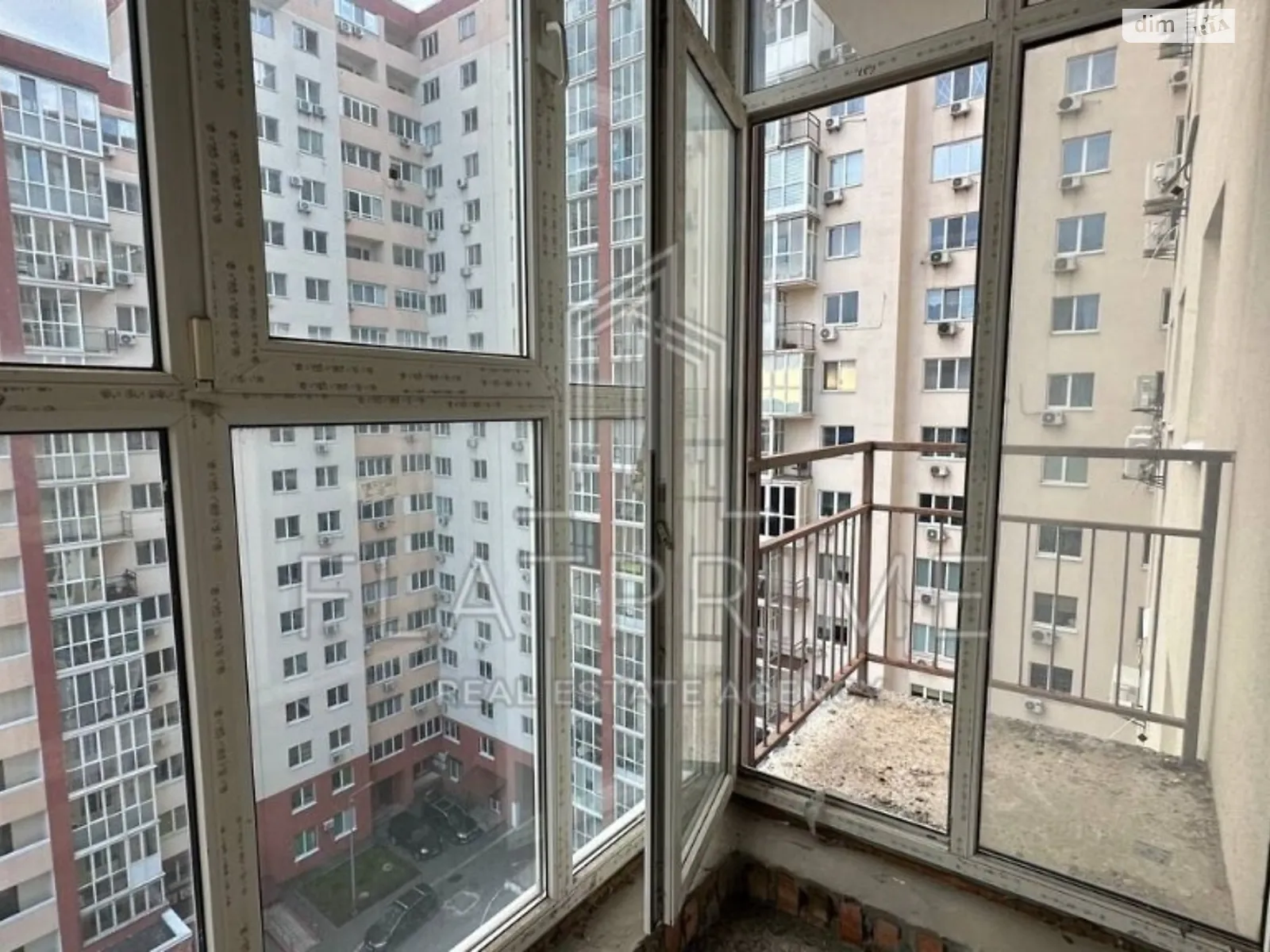 Продается 1-комнатная квартира 50 кв. м в Киеве, ул. Гарматная, 38