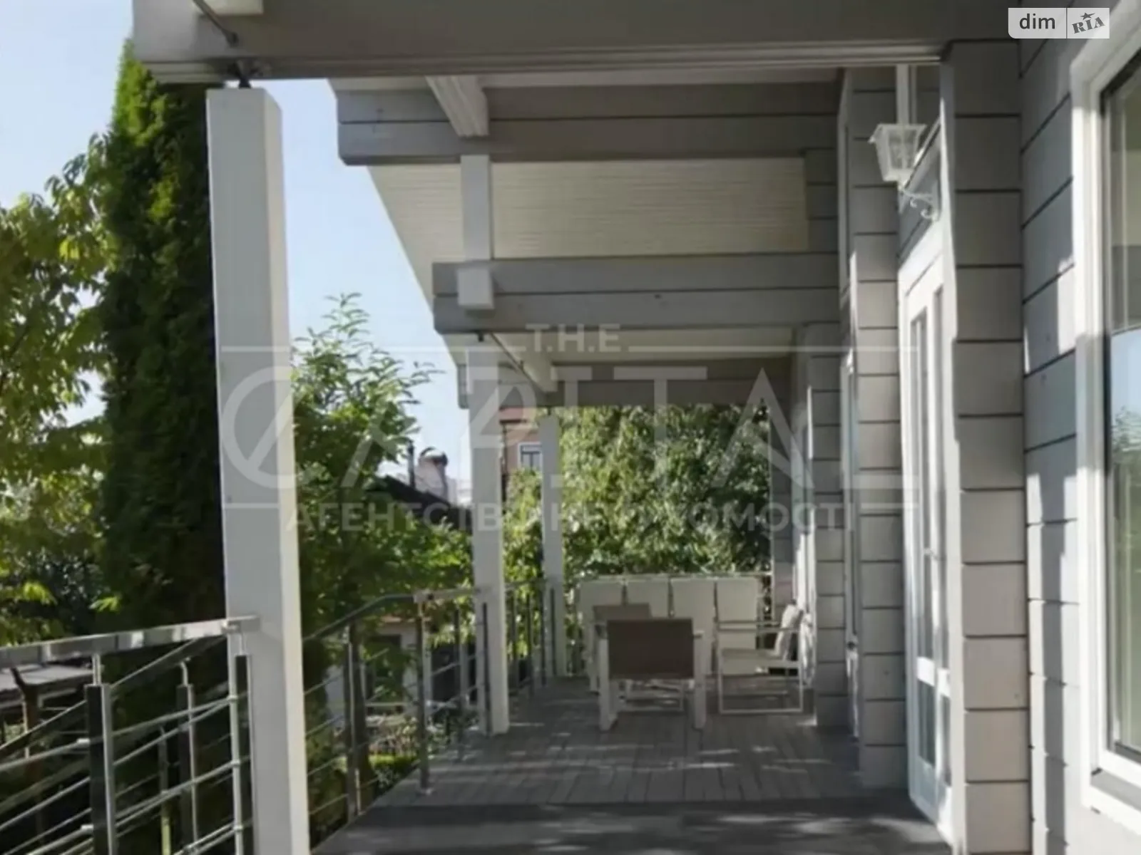Продается одноэтажный дом 300 кв. м с балконом - фото 2