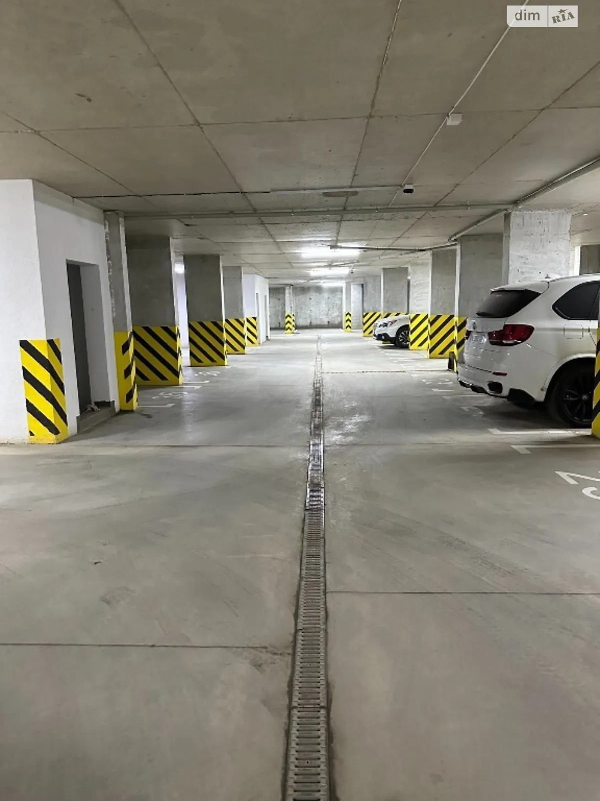 Здається в оренду підземний паркінг під легкове авто на 17.5 кв. м - фото 2