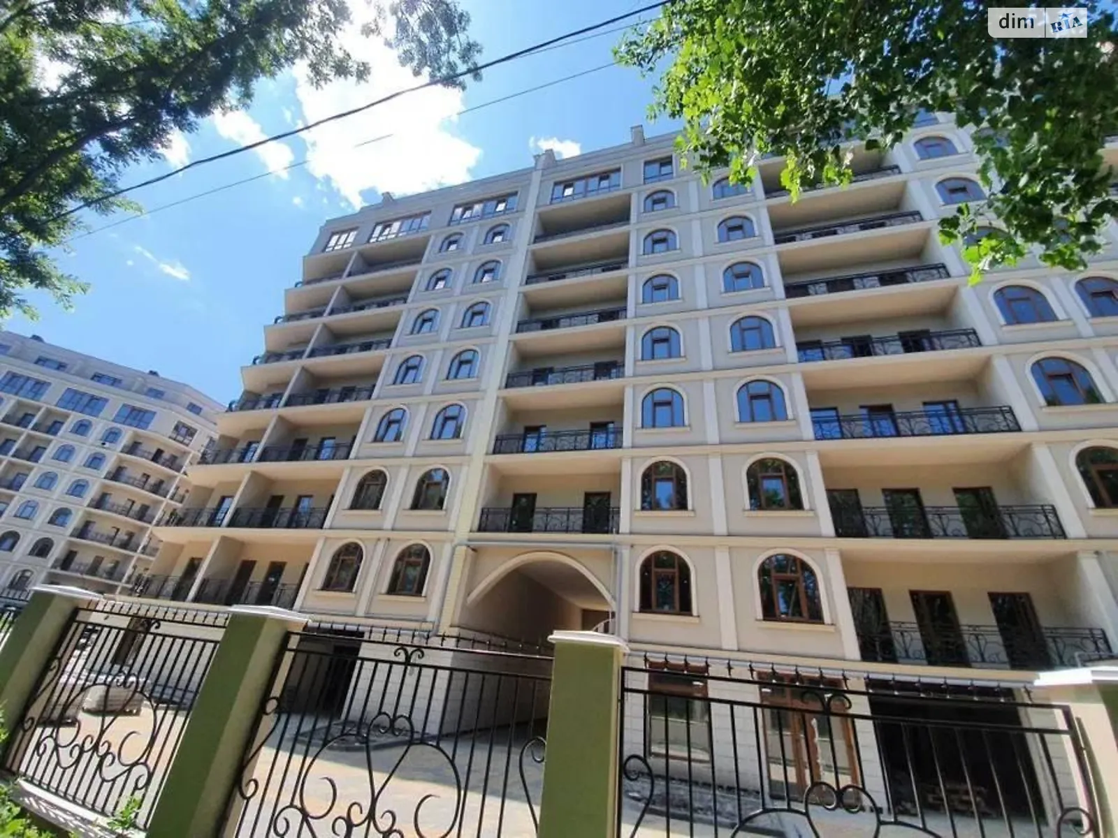 Продается 1-комнатная квартира 48 кв. м в Одессе, ул. Дача Ковалевского - фото 1
