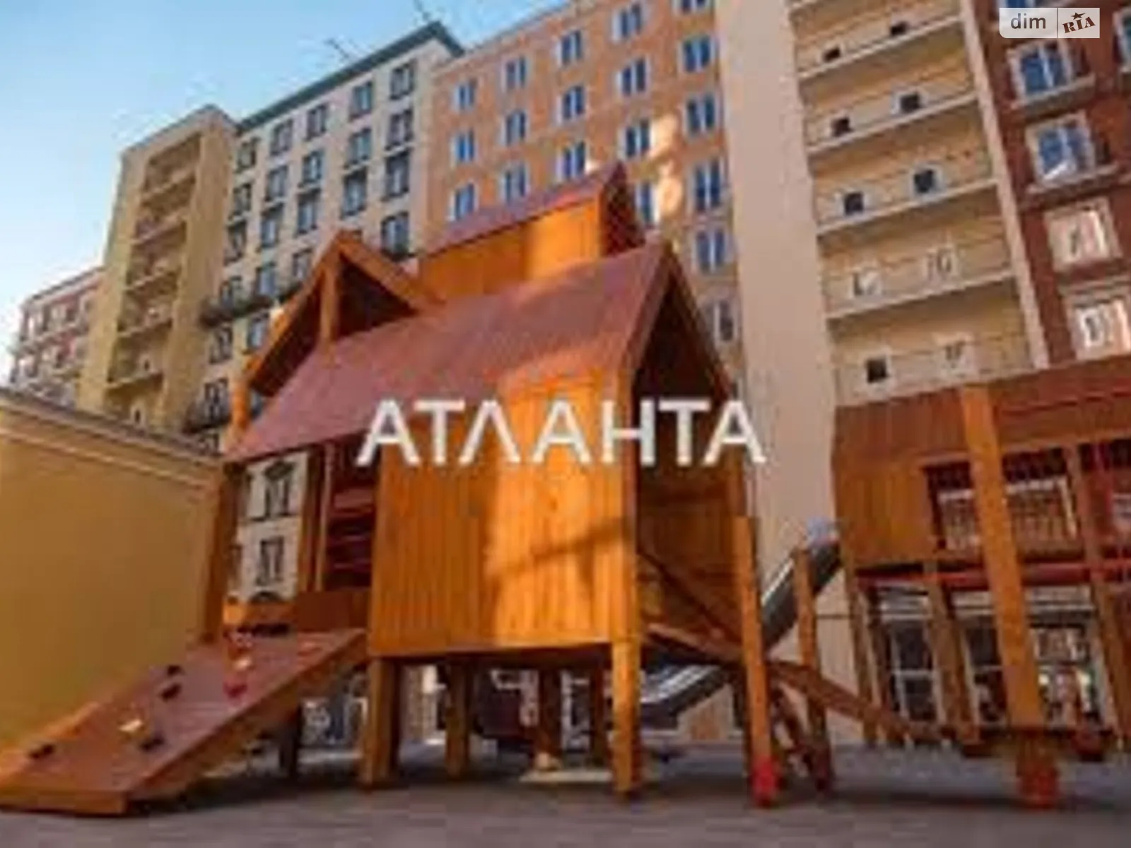 Продается 1-комнатная квартира 32 кв. м в Одессе, ул. Инглези, 2В