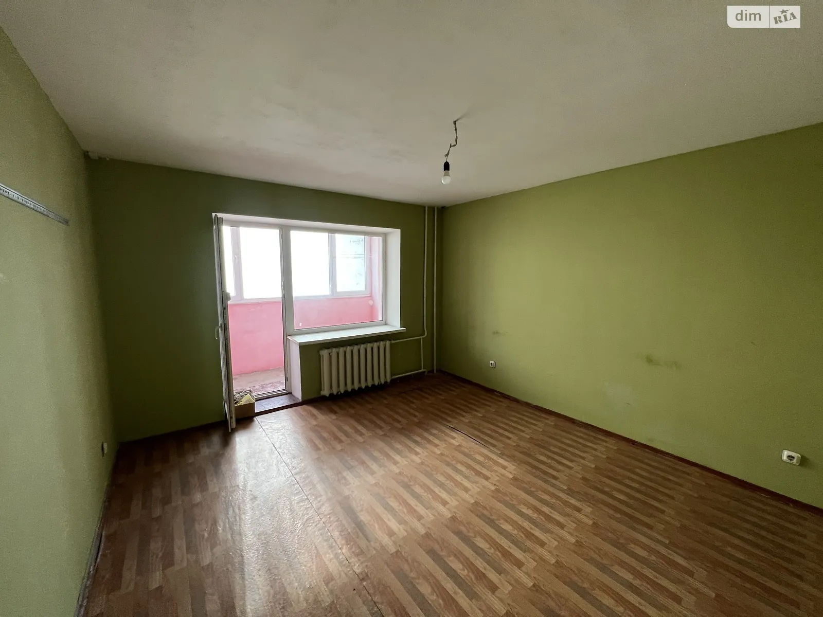 Продается 1-комнатная квартира 50 кв. м в Черноморске, ул. Парусная - фото 1