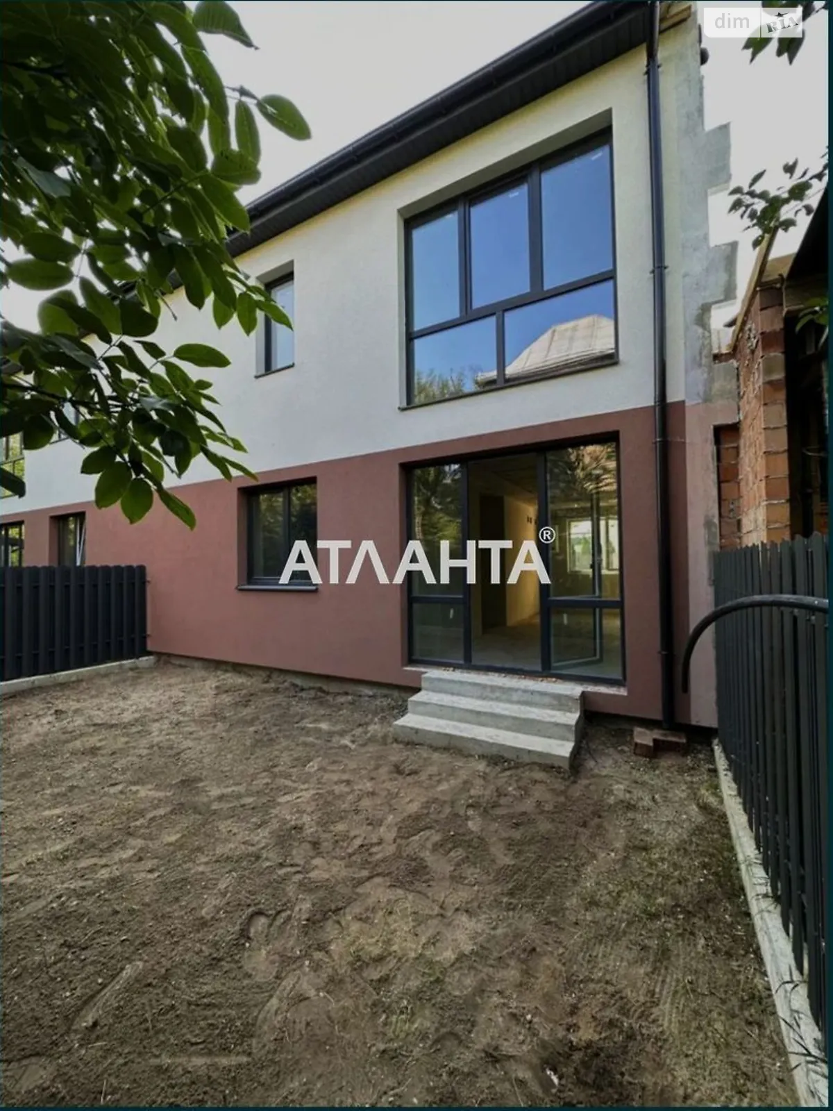 Продается дом на 2 этажа 117 кв. м с балконом, цена: 85500 $