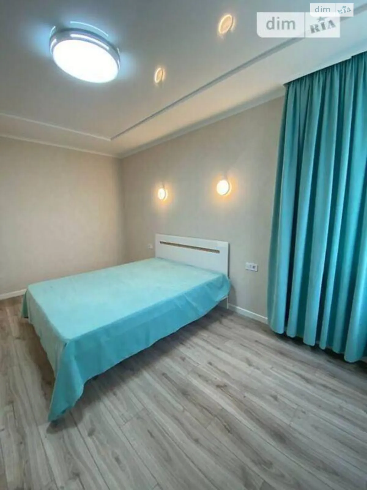 Продается 1-комнатная квартира 64 кв. м в Киеве, ул. Александра Олеся, 2В