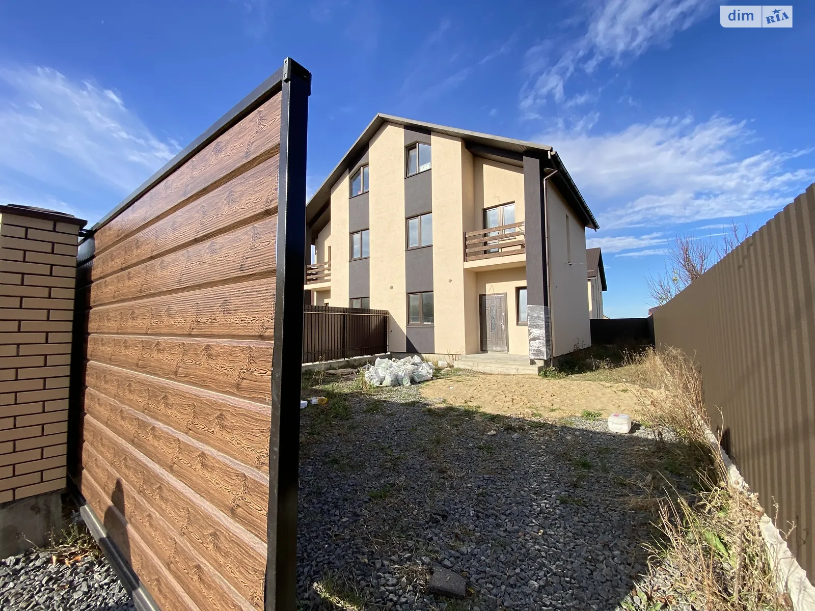 Продається частина будинку 100 кв. м з гаражем, цена: 70000 $ - фото 1