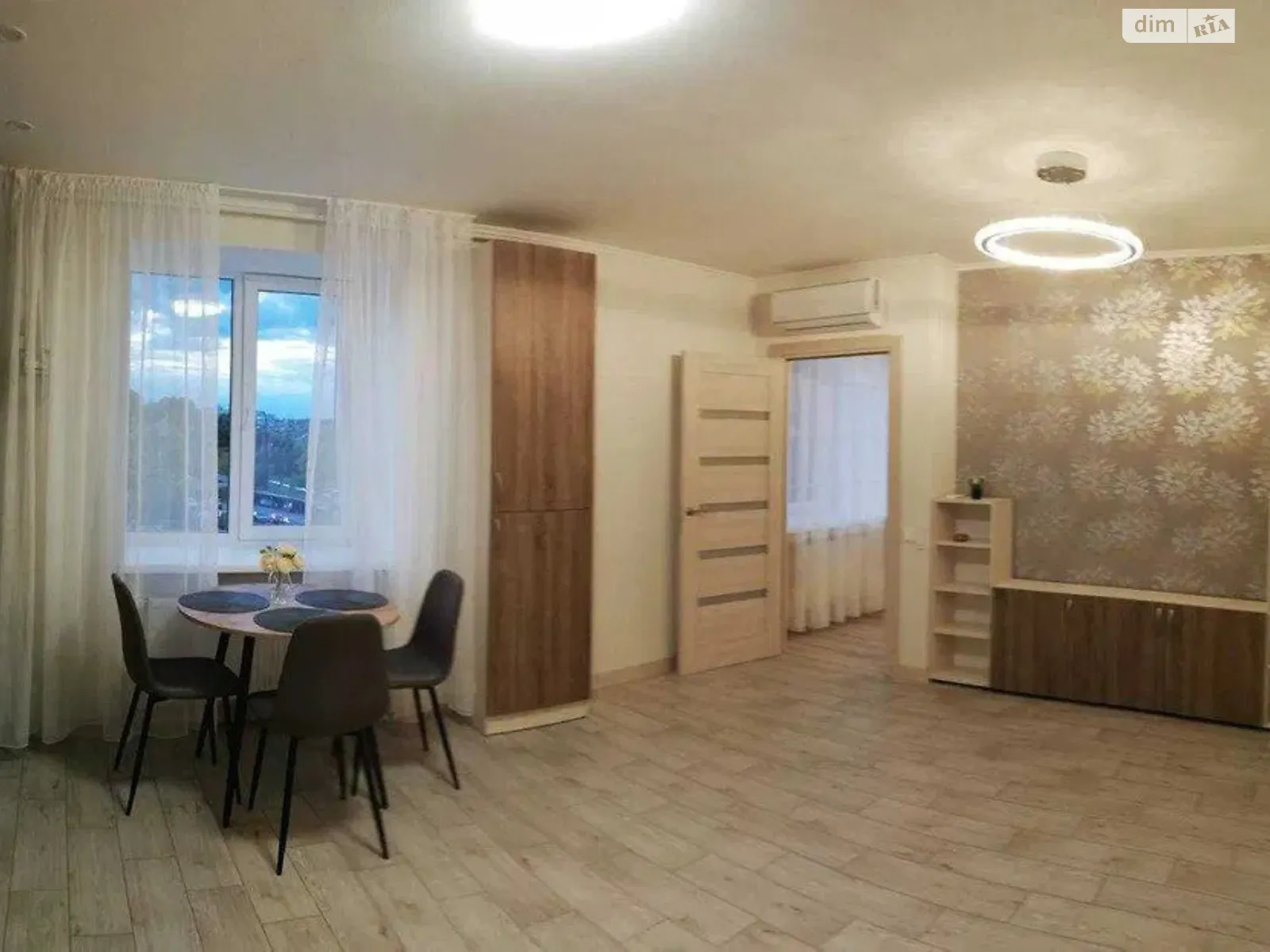 Продается 1-комнатная квартира 53 кв. м в Днепре, бул. Славы, 45Д - фото 1