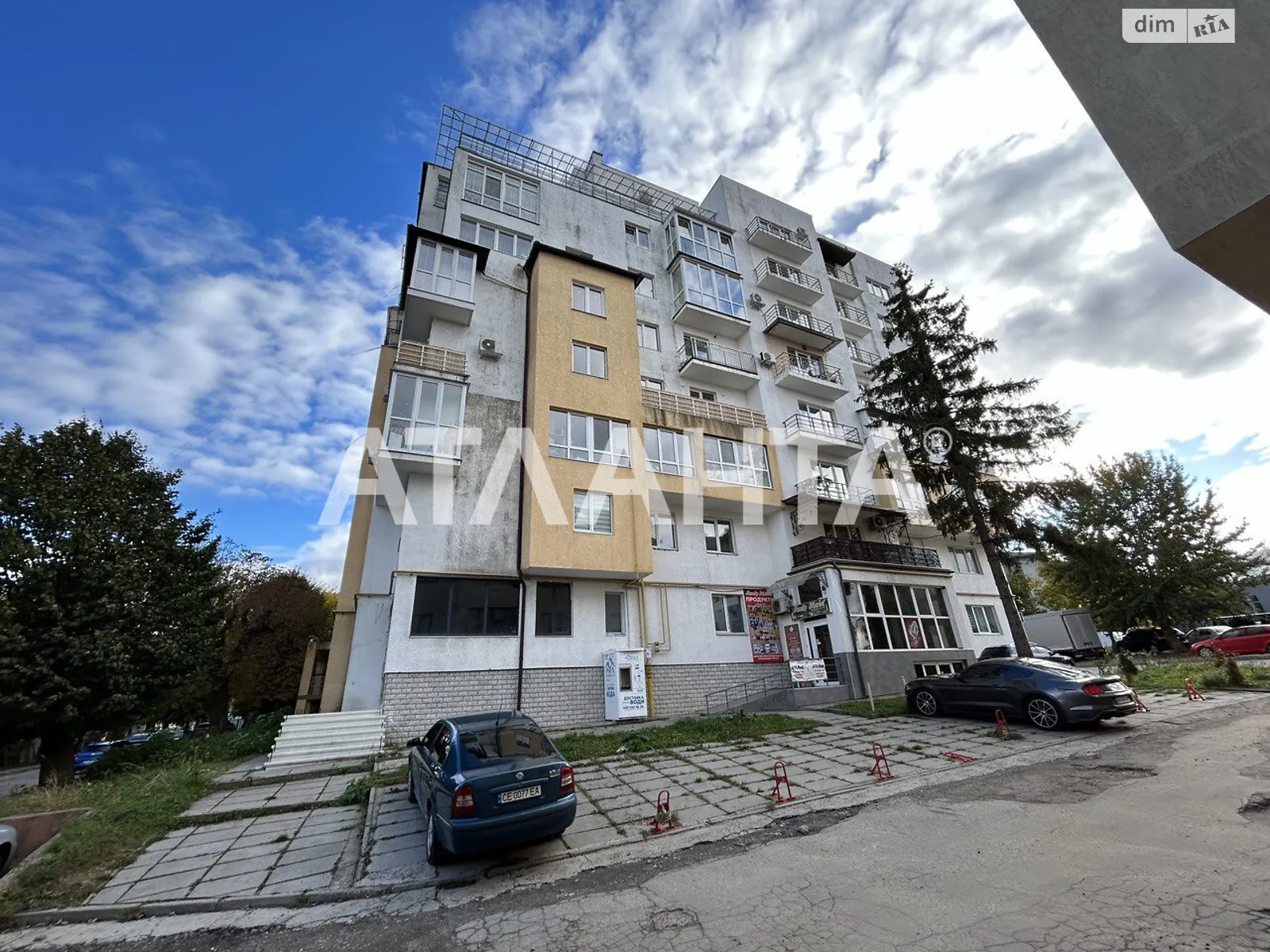 Продается 2-комнатная квартира 82.6 кв. м в Черновцах, цена: 117000 $