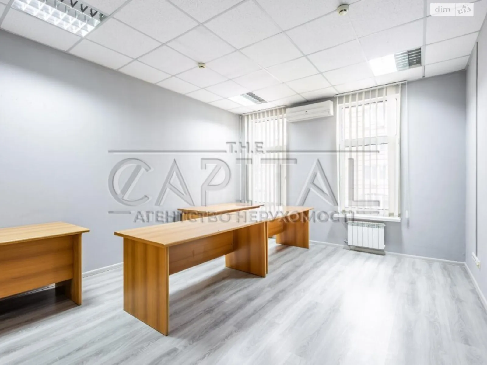 Сдается в аренду офис 155 кв. м в бизнес-центре, цена: 1800 $ - фото 1