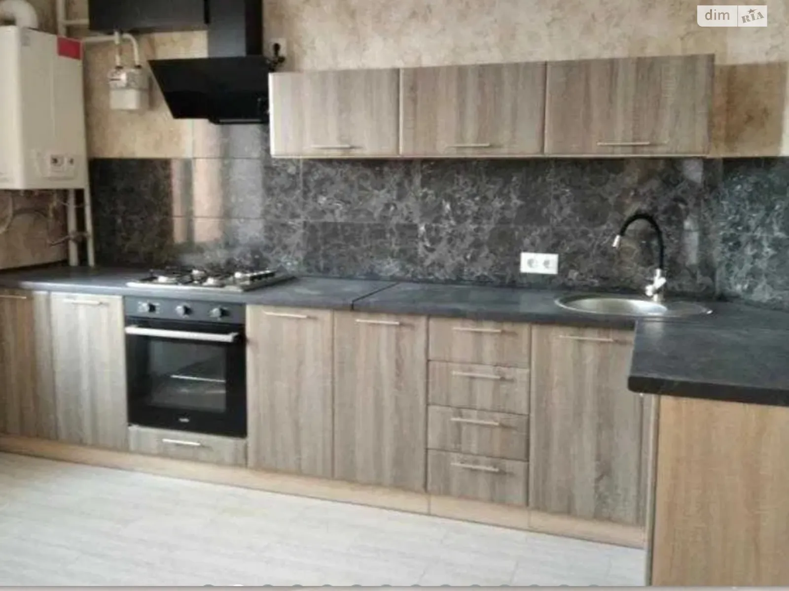 Продается 1-комнатная квартира 42.3 кв. м в Полтаве, ул. Старый Подол, 18 - фото 1