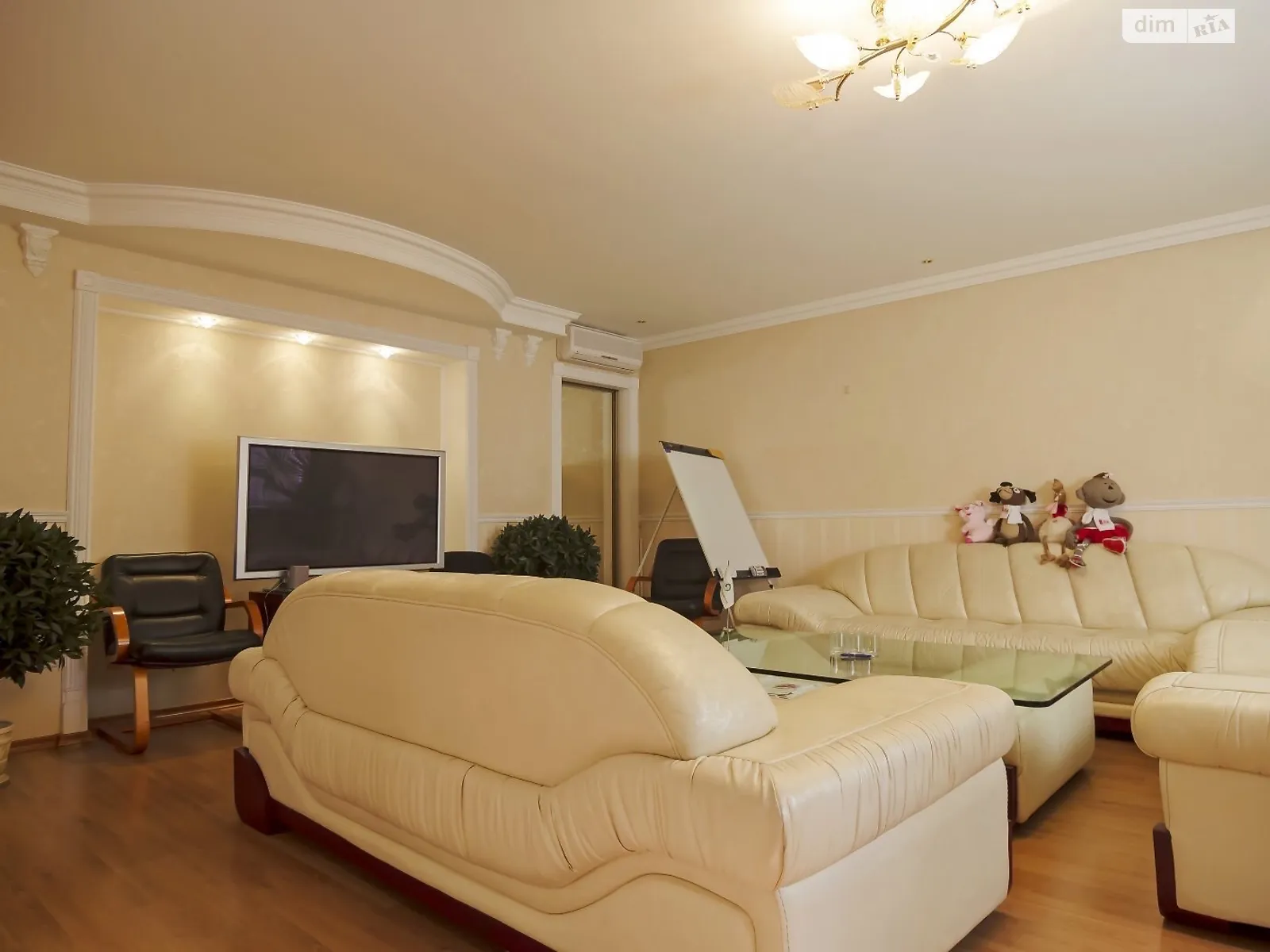 Продается дом на 2 этажа 310 кв. м с мебелью, цена: 420000 $