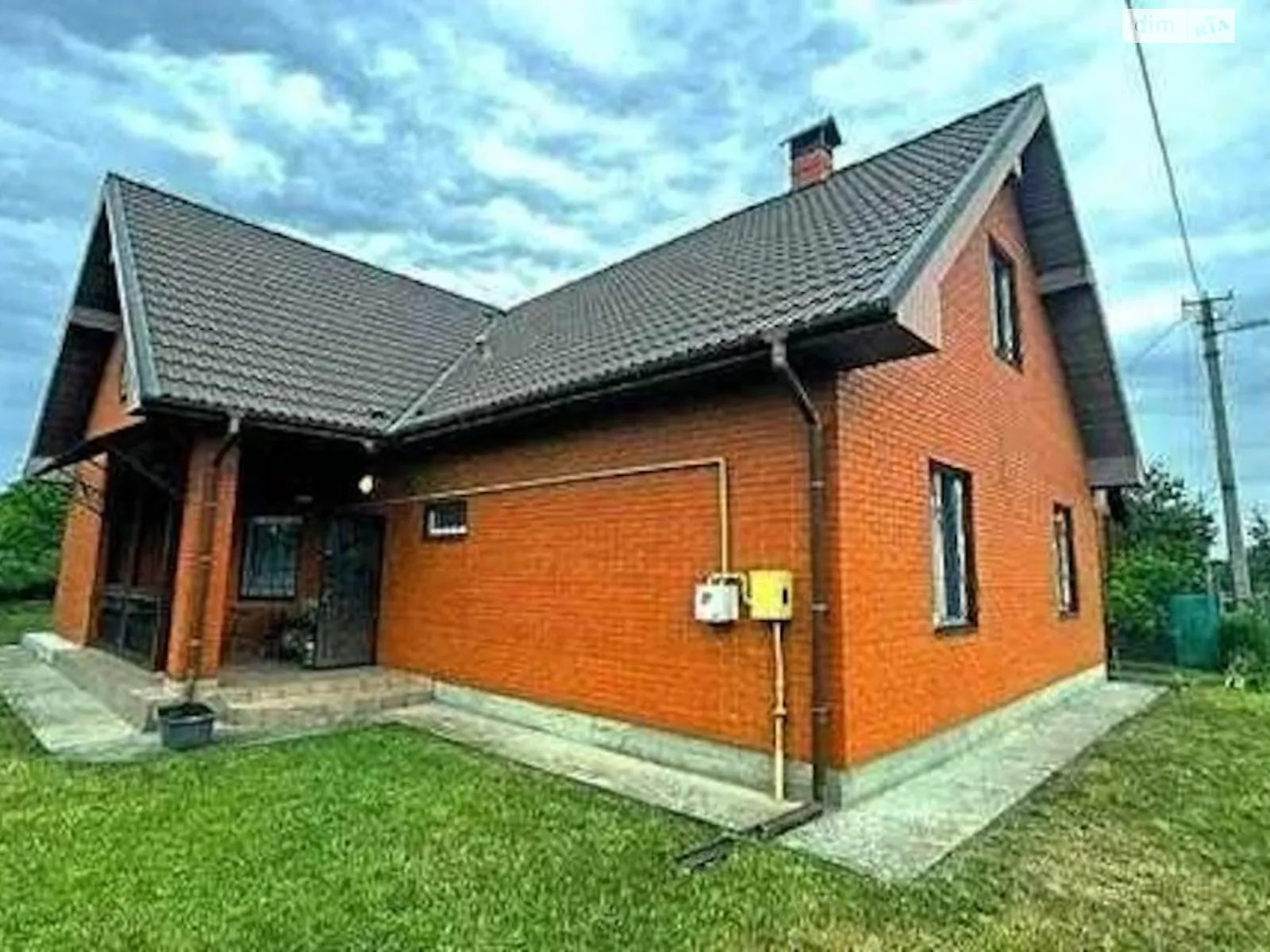 Продається одноповерховий будинок 108 кв. м з каміном, цена: 128000 $