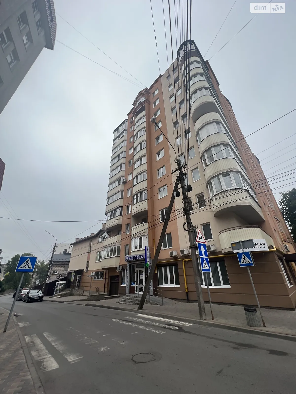 3-кімнатна квартира 95 кв. м у Тернополі, вул. Шпитальна, 6