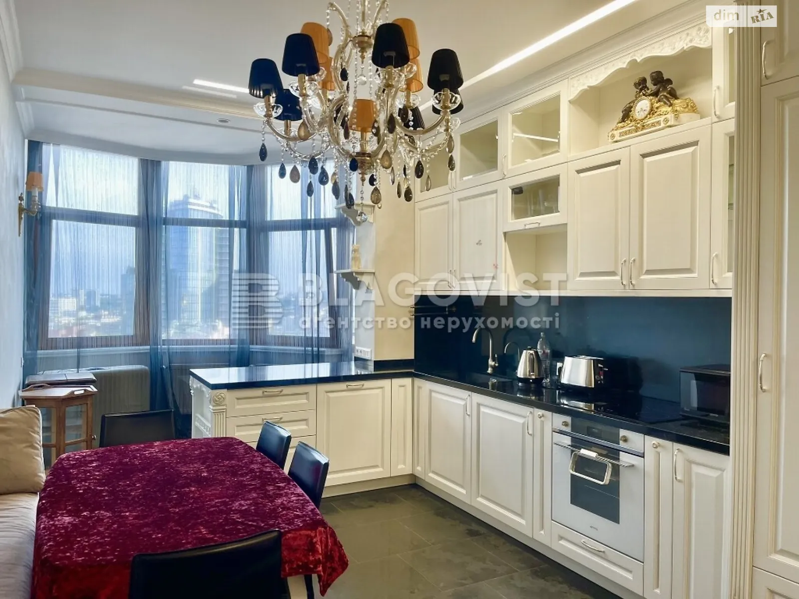 Продается 2-комнатная квартира 86 кв. м в Киеве, ул. Богдана Хмельницкого, 58А - фото 1