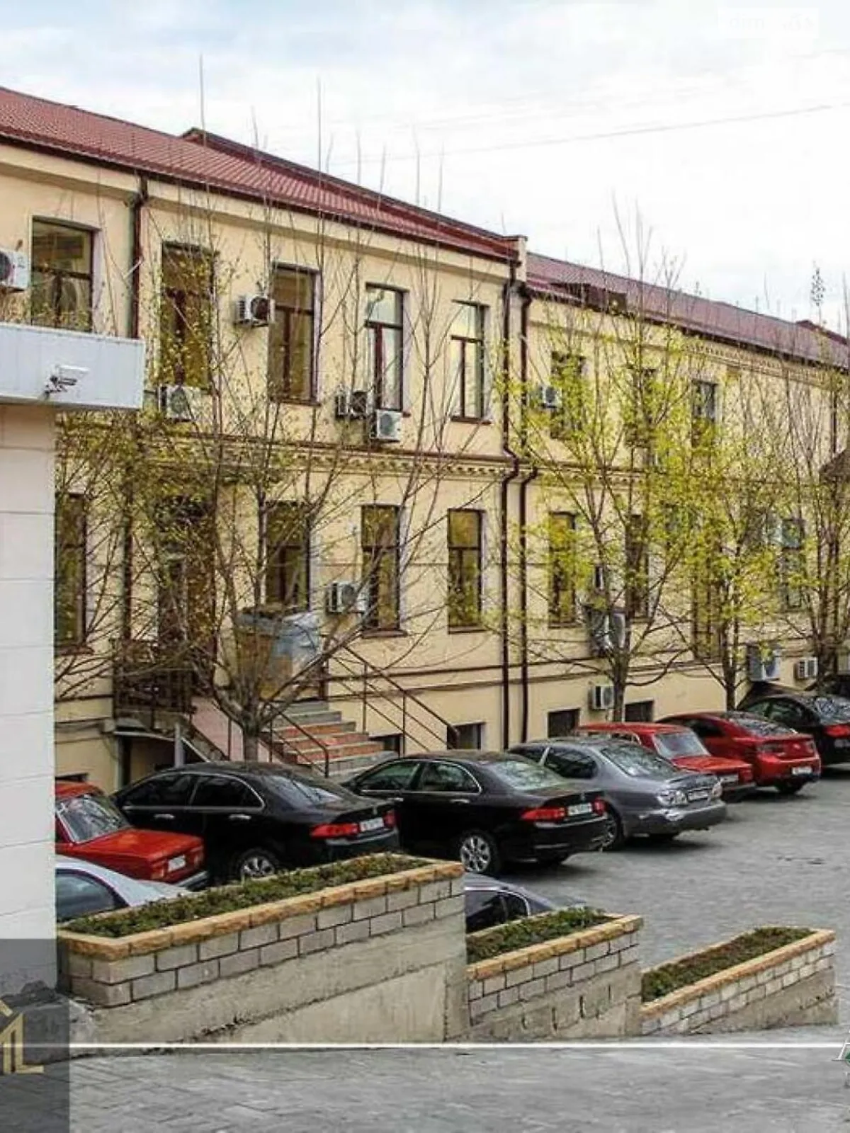 Сдается в аренду офис 127 кв. м в бизнес-центре - фото 2