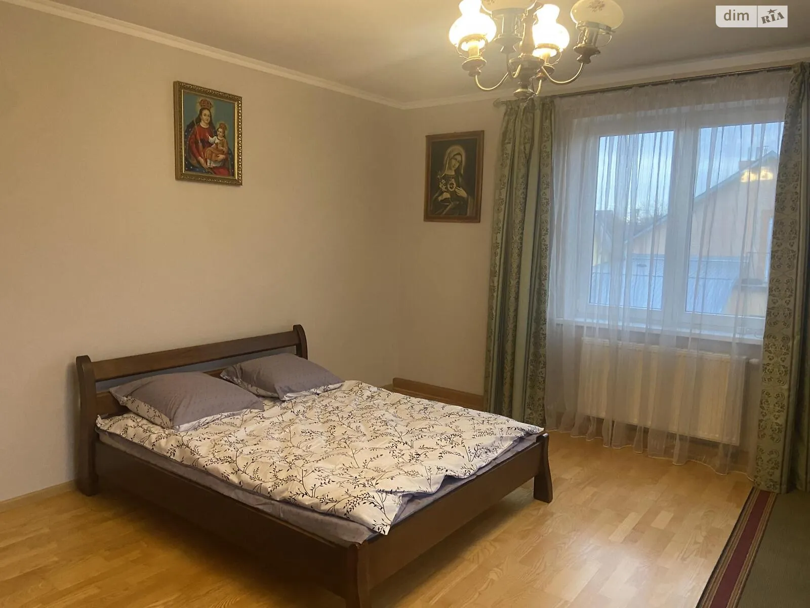 Продается дом на 2 этажа 150 кв. м с садом, цена: 135000 $ - фото 1