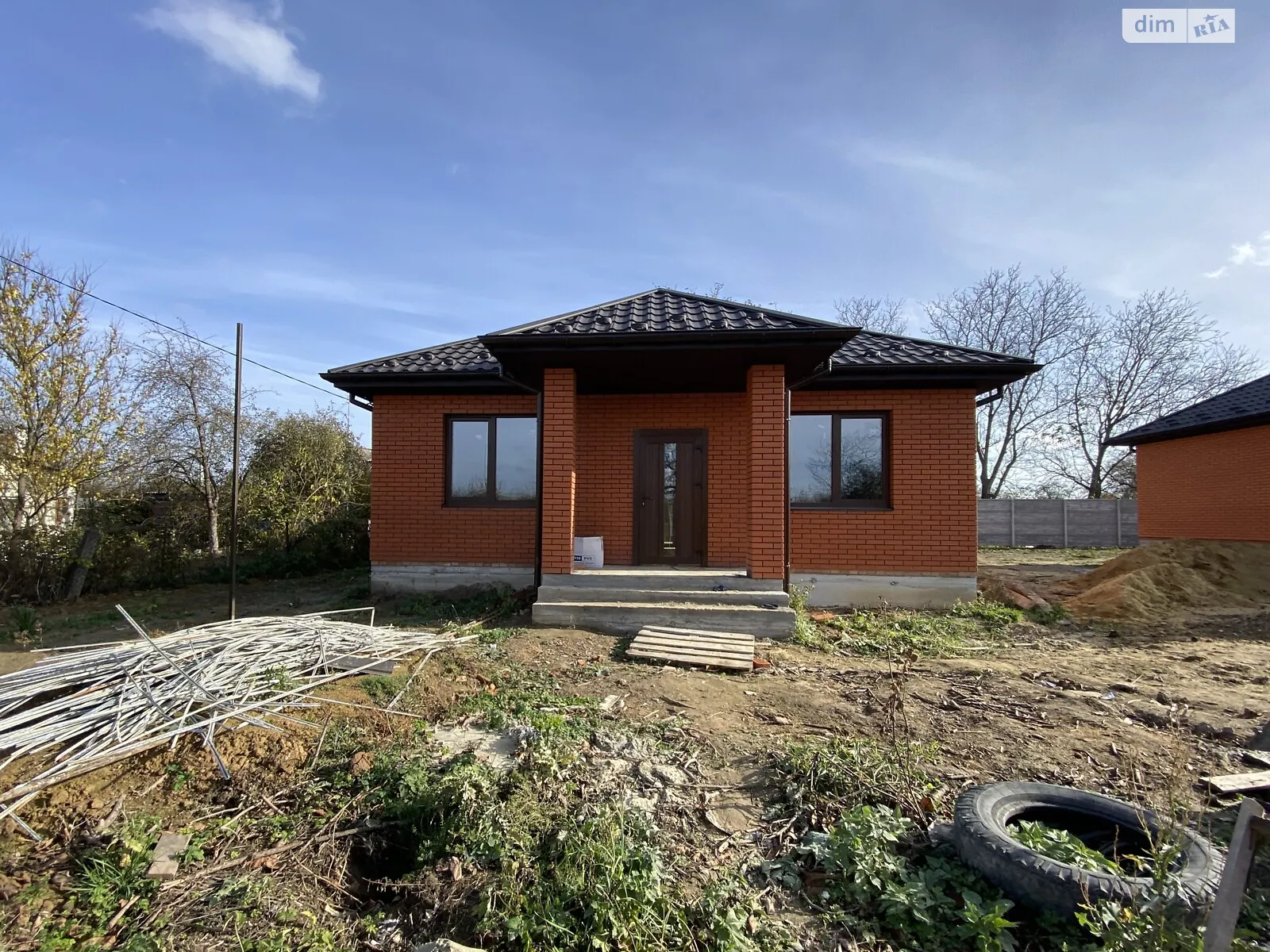 Продается одноэтажный дом 105 кв. м с бассейном, цена: 72000 $ - фото 1