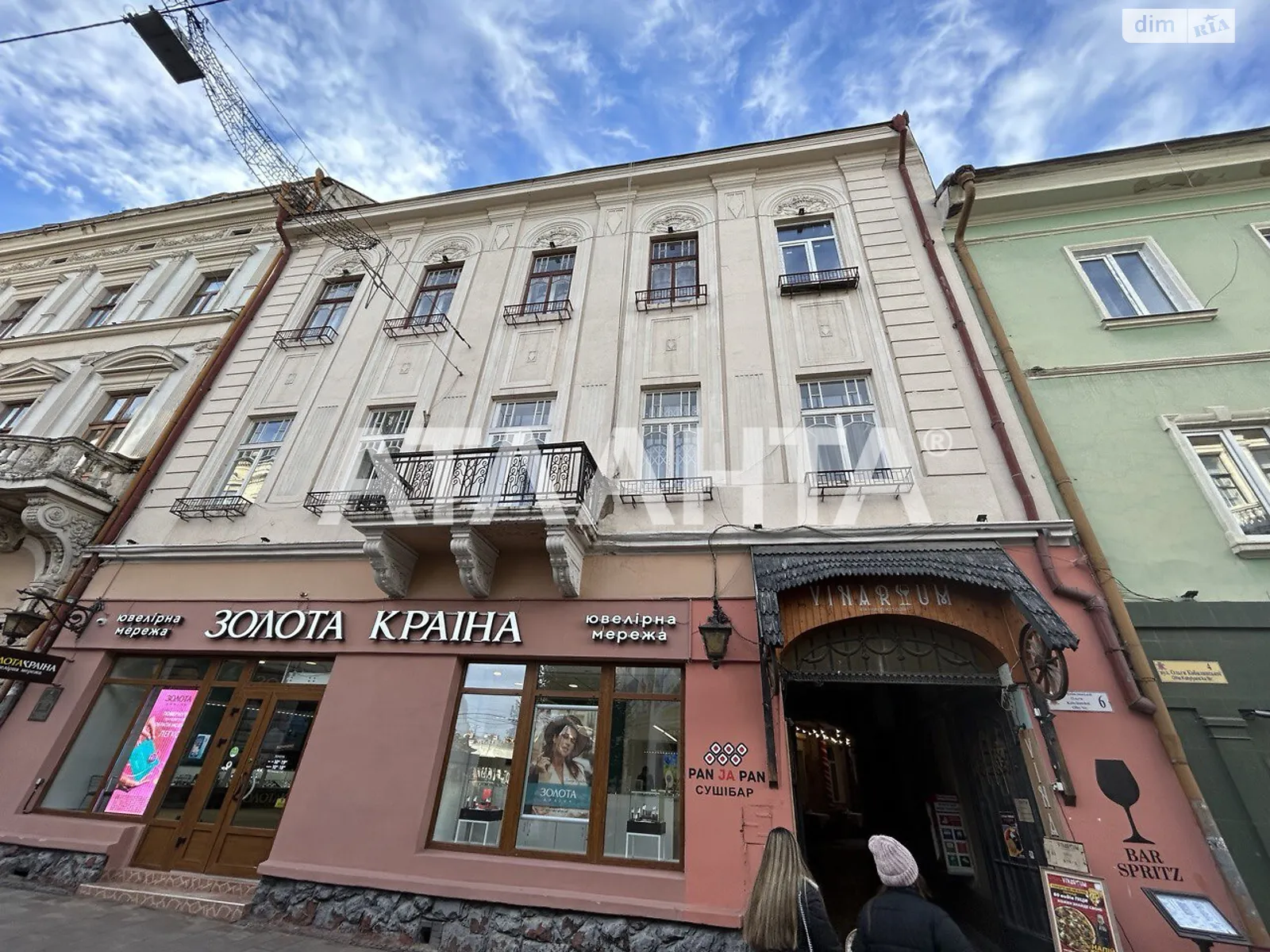 Продается 1-комнатная квартира 39 кв. м в Черновцах, цена: 39000 $