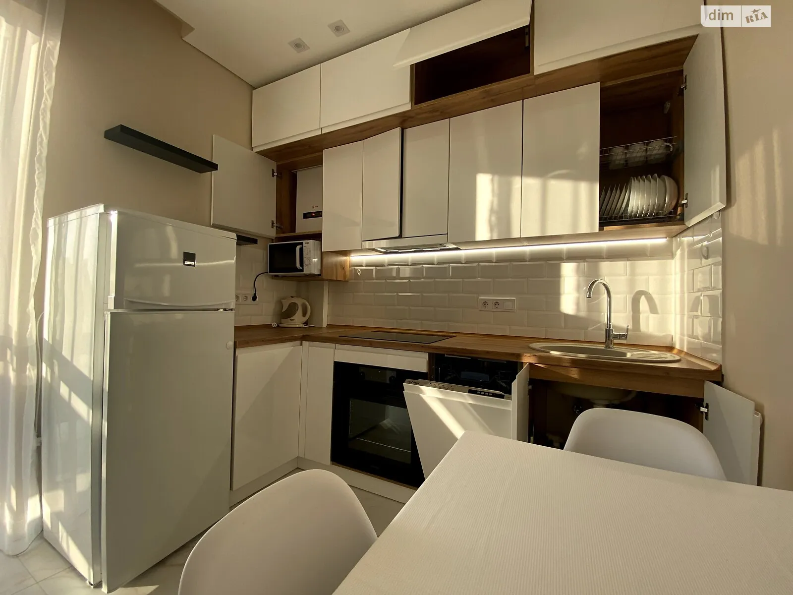 Продается 1-комнатная квартира 43.9 кв. м в Ужгороде, цена: 75000 $ - фото 1