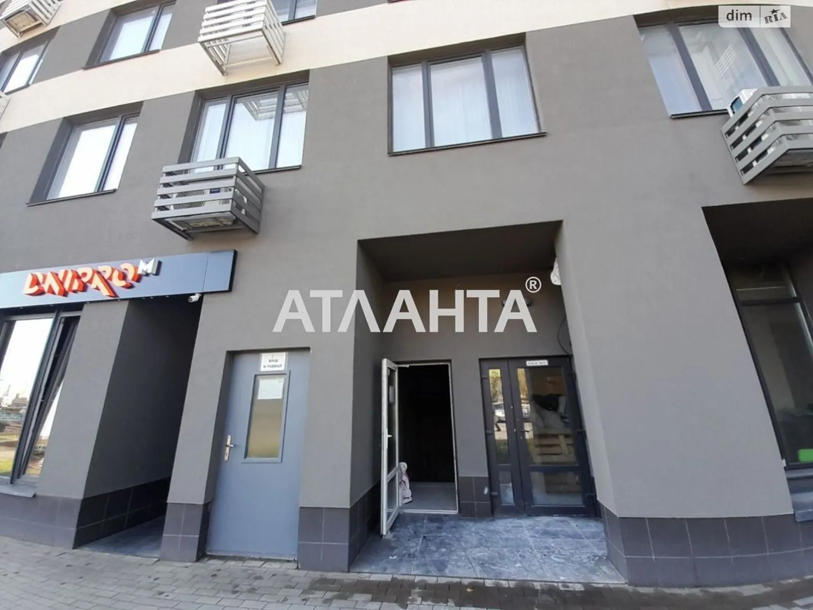 Продается офис 90 кв. м в бизнес-центре, цена: 115000 $ - фото 1