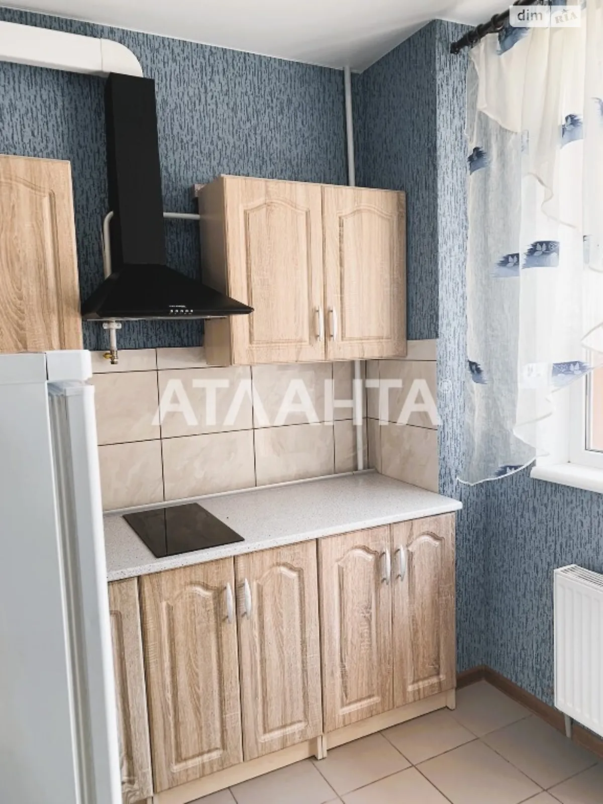 Продается 2-комнатная квартира 46 кв. м в Одессе, ул. Академика Сахарова, 9 - фото 1