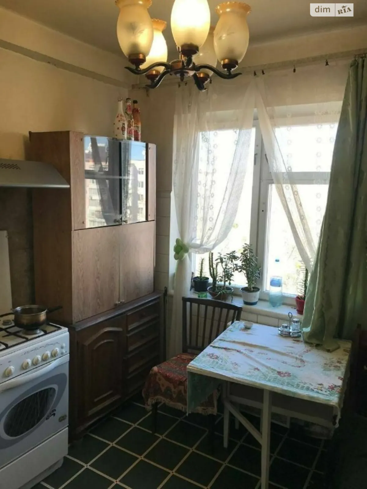 Продается 3-комнатная квартира 63 кв. м в Киеве, ул. Коновальца Евгения, 35 - фото 1