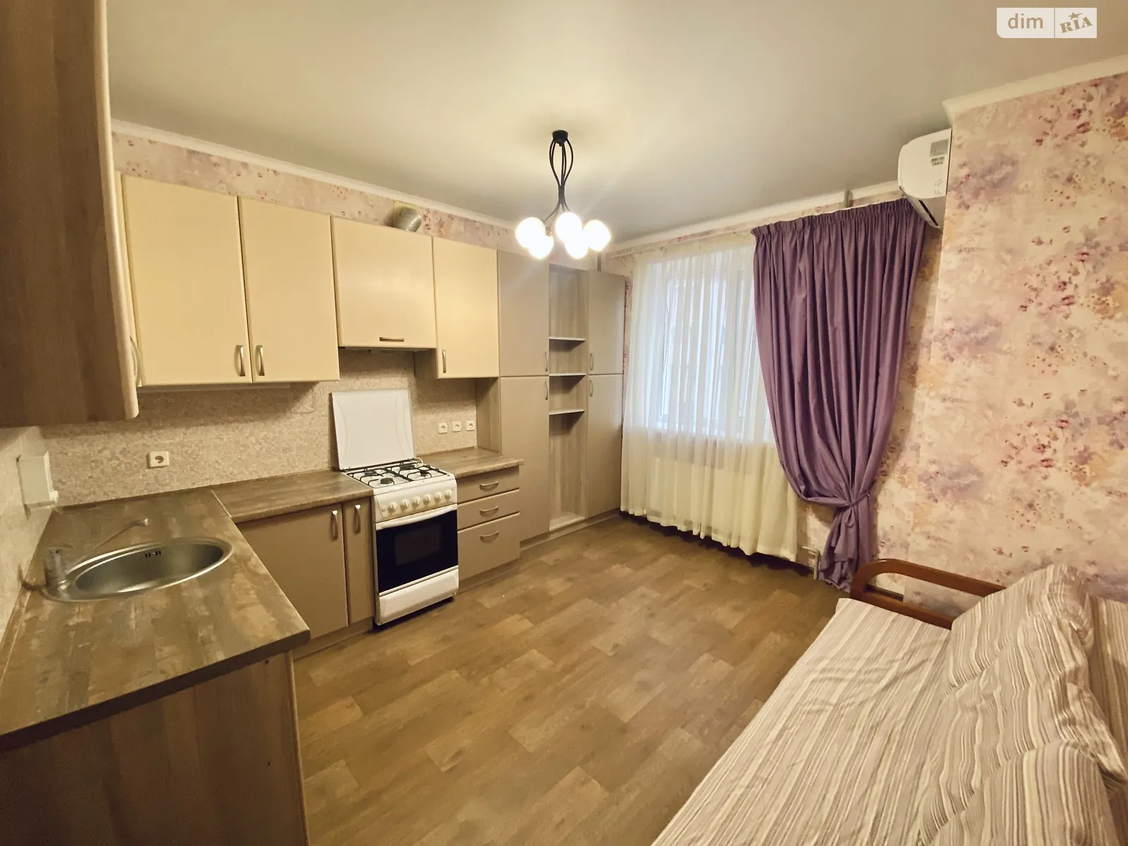 Продается 2-комнатная квартира 64 кв. м в Николаеве, ул. Архитектора Старова, 14Б - фото 1