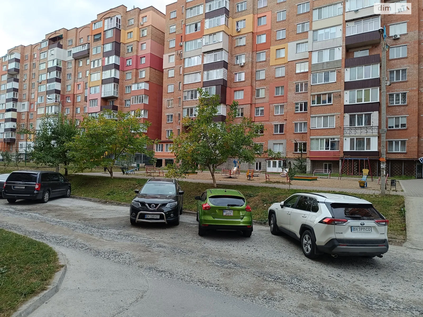 Продается 3-комнатная квартира 128 кв. м в Хмельницком, ул. Строителей, 1 - фото 1