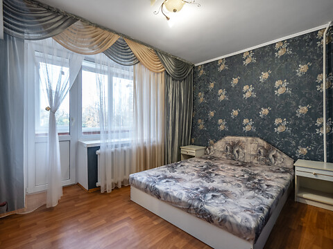 Продается 3-комнатная квартира 71 кв. м в Чернигове, ул. Хлебопекарская, 16