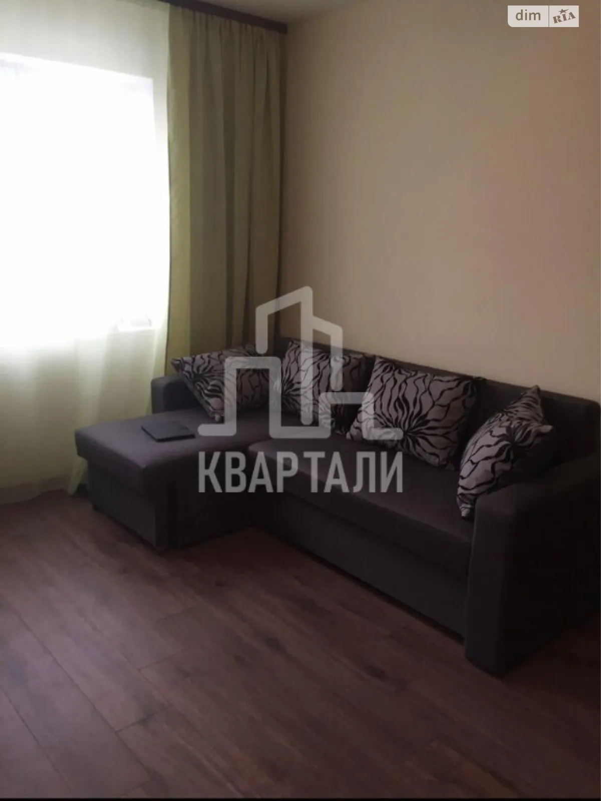 Продается 1-комнатная квартира 32 кв. м в Киеве, ул. Ярослава Ивашкевича, 5