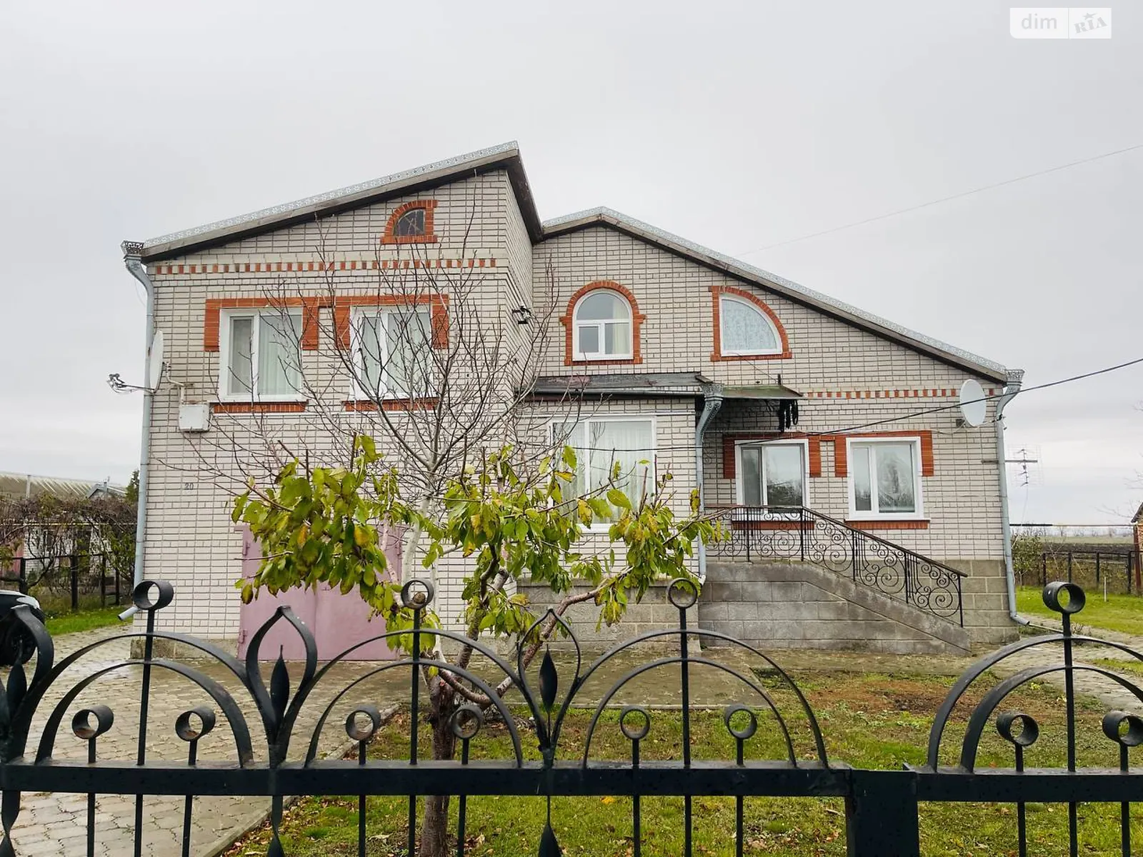 Продається будинок 2 поверховий 280 кв. м з банею/сауною, цена: 60000 $ - фото 1