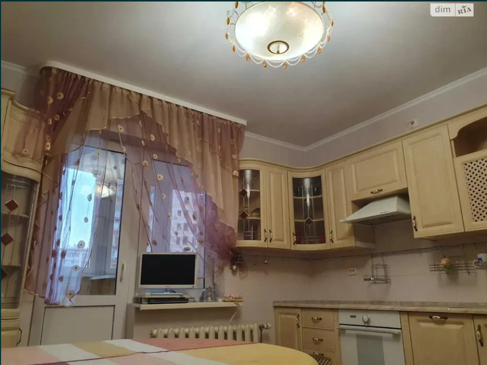 Продается 2-комнатная квартира 78 кв. м в Киеве, цена: 133000 $