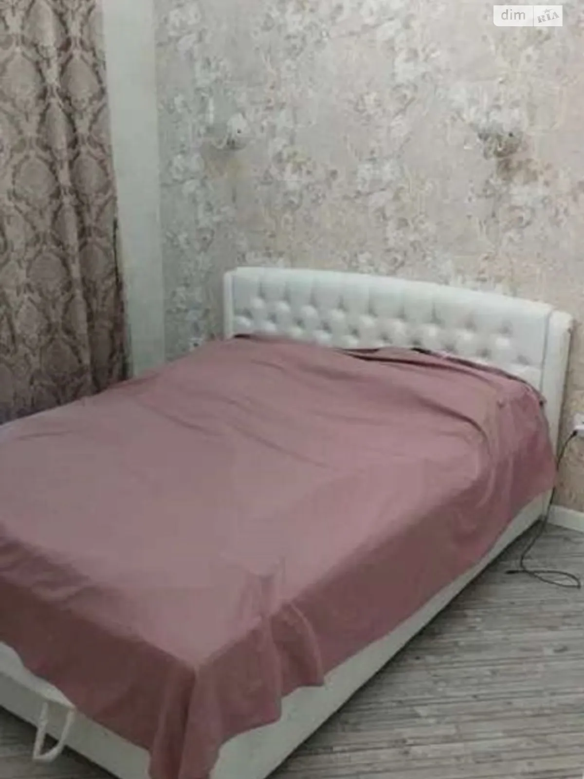 Продається 1-кімнатна квартира 42 кв. м у Одесі, Фонтанська дор.